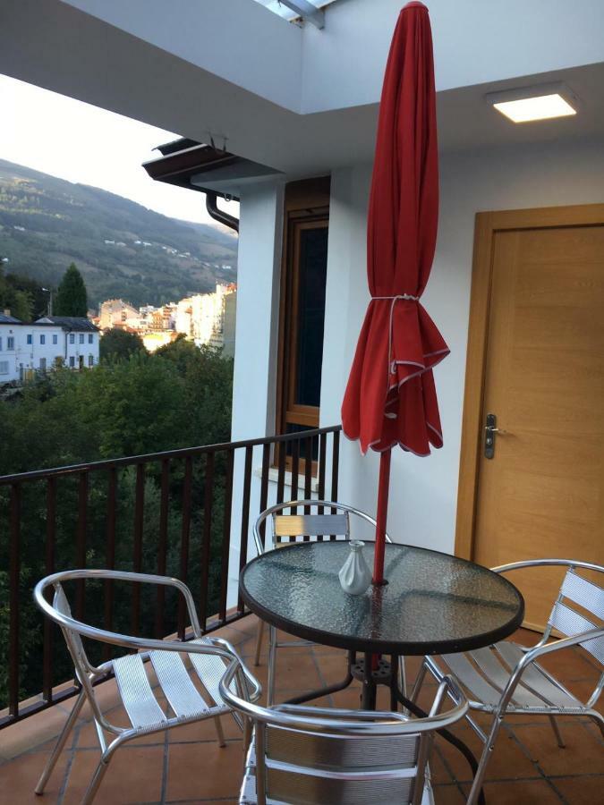 شقة Narcea Turismo Real كانجاس ديل نارسيا المظهر الخارجي الصورة
